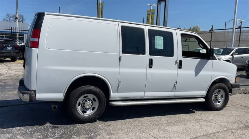 2022 chevrolet express 2500