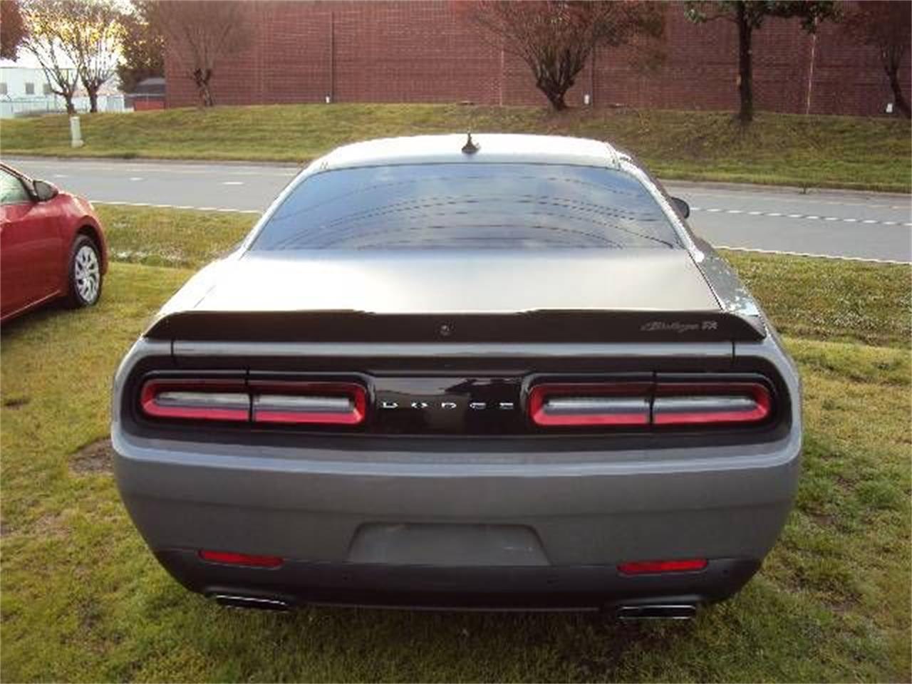 2017 dodge challenger