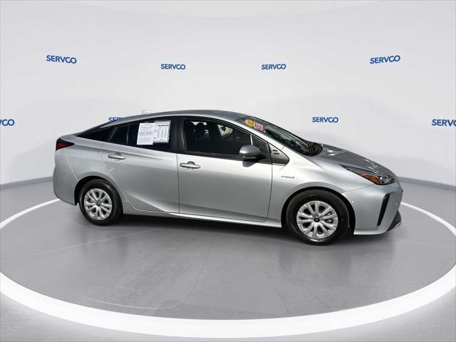 2022 toyota prius le