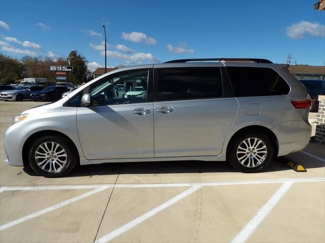 2020 toyota sienna xle