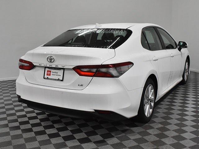 2024 toyota camry le