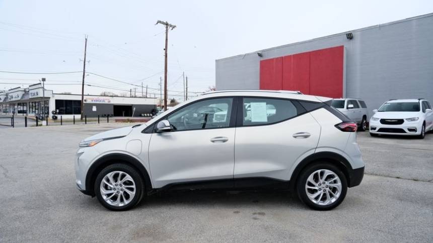 2023 chevrolet bolt euv lt