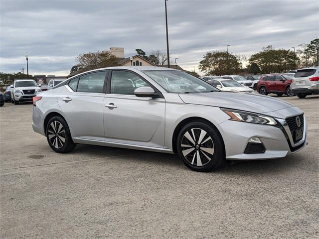 2022 nissan altima 2.5 sv