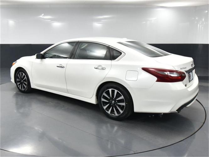 2018 nissan altima in saint cloud, minnesota