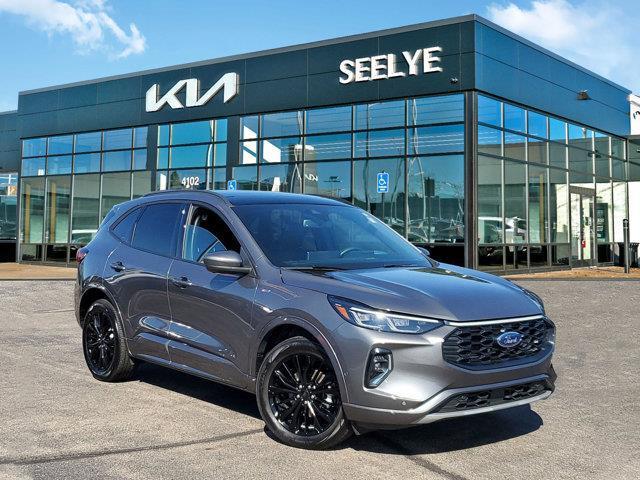 2023 ford escape st-line elite
