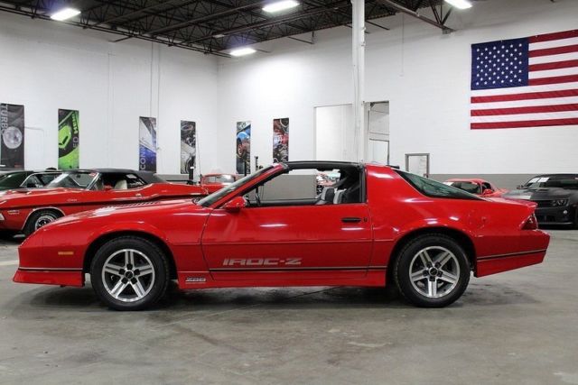 1986 chevrolet camaro iroc z/28 92872 miles red coupe 5.0 liter v8 automatic w/