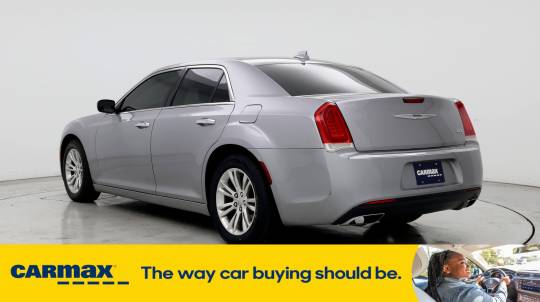 2017 Chrysler 300