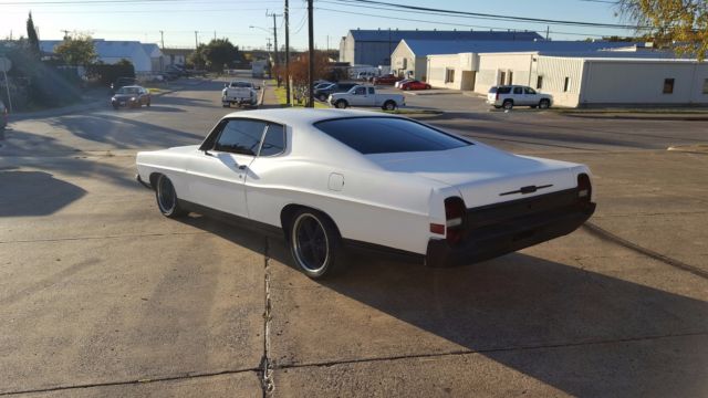 1968 ford galaxie flat white 18" foose rims cruiser