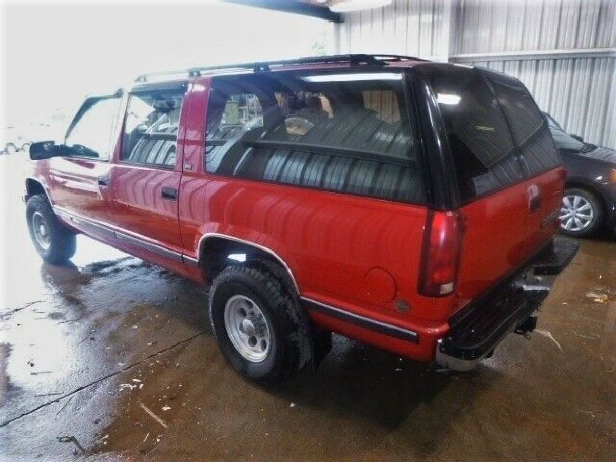 1993 chevrolet suburban k1500 4wd 219338 miles red sport utility 5.7l v8 ohv 16v