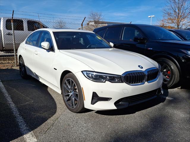 2022 bmw 330e base