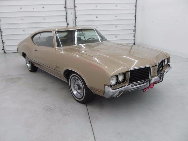 72 classic cutlass 70696 miles!!! 350 5.7l engine am/fm radio leather