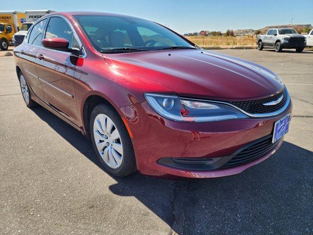 2015 chrysler 200 lx