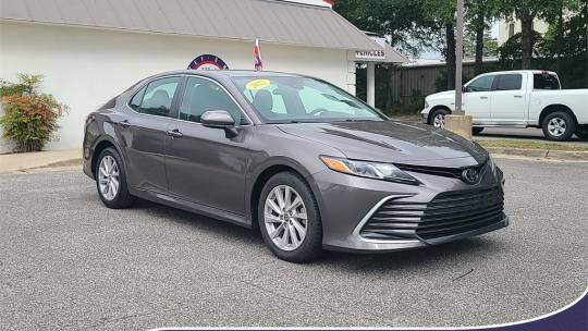 2022 Toyota Camry le