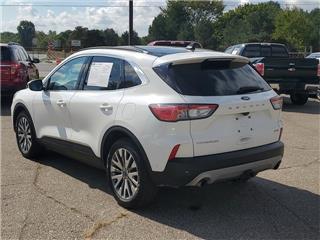 2020 Ford Escape titanium