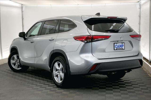 2023 toyota highlander le