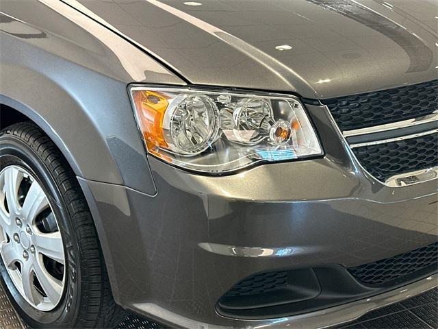 2019 dodge grand caravan se