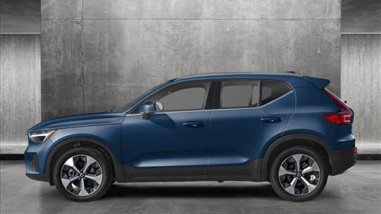 2025 Volvo XC40