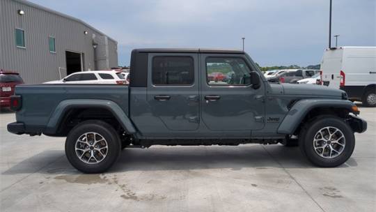 2024 Jeep Gladiator