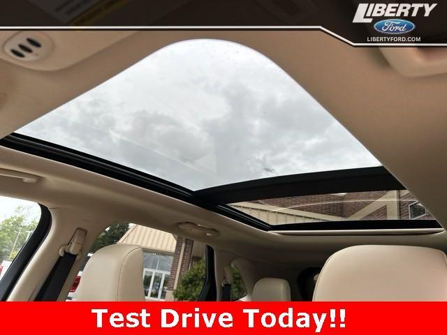 2022 ford edge sel