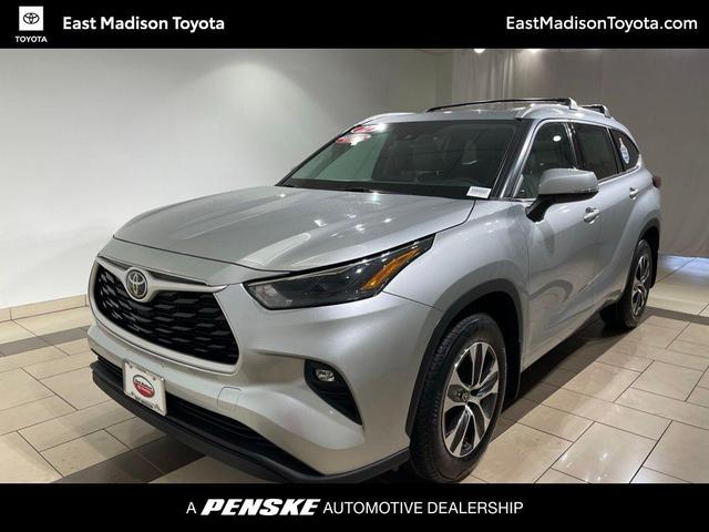 2022 toyota highlander xle