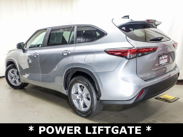 2023 toyota highlander le