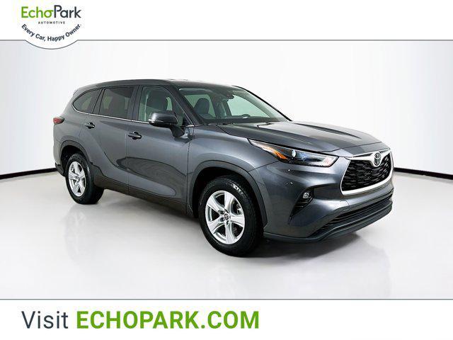 2024 toyota highlander le