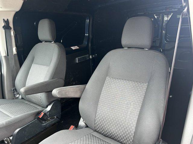 2021 ford transit-150 base