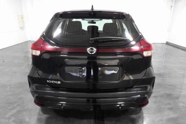 2021 nissan kicks s