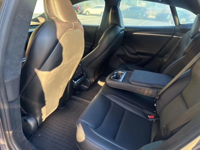 2022 tesla model s plaid