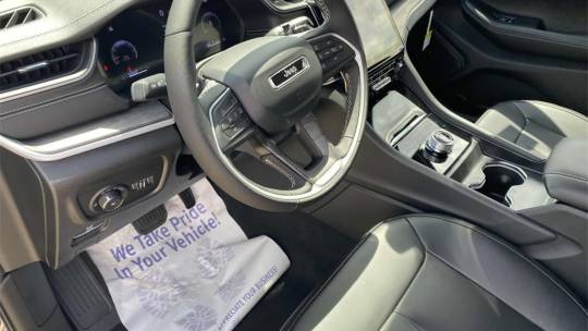 new 2024 jeep grand cherokee l limited rwd