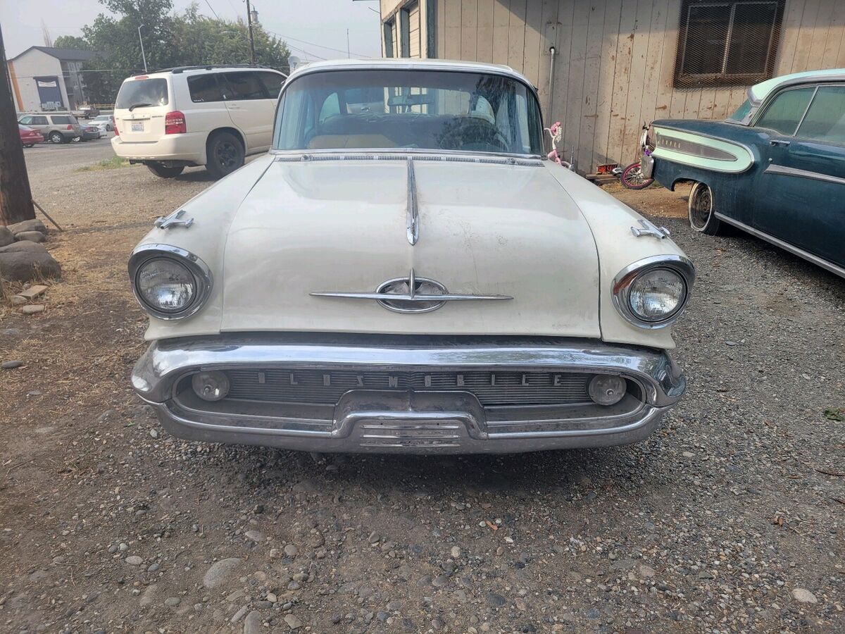 1957 oldsmobile super 88 sedan white rwd automatic j2