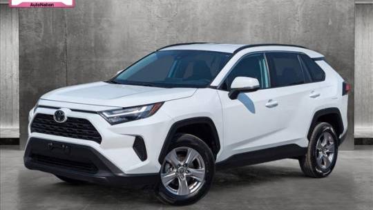 2022 toyota rav4 xle