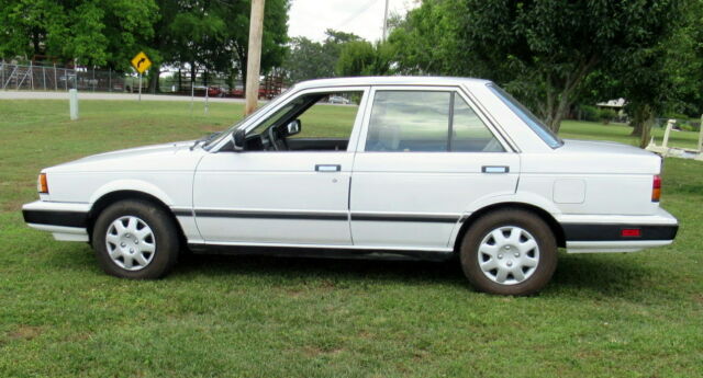 1987 nissan sentra, only 67,000 miles, clean, ready to ride