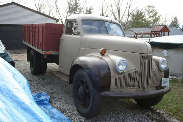 1942 studebaker m-16 grain dump truck rare!