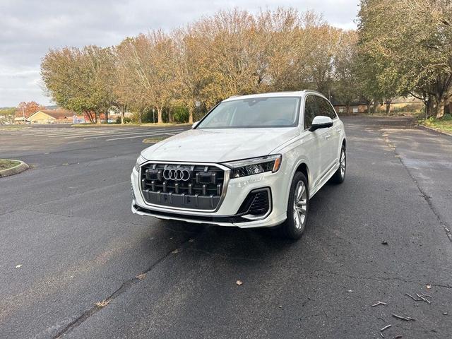 2025 audi q7 45 premium plus