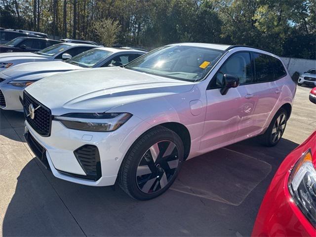 2025 volvo xc60 plug-in hybrid t8 plus