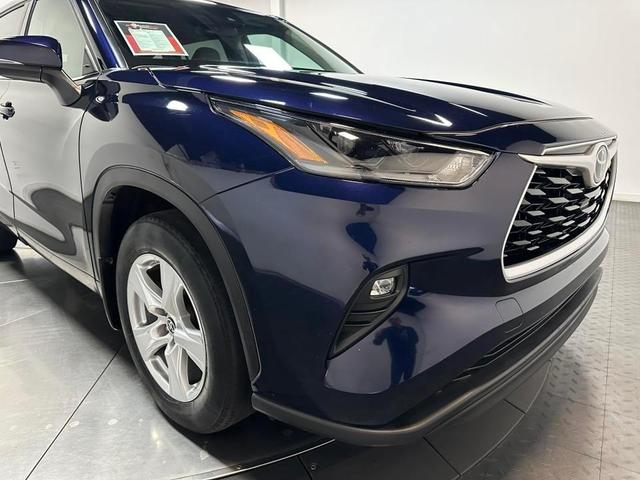 2021 toyota highlander le