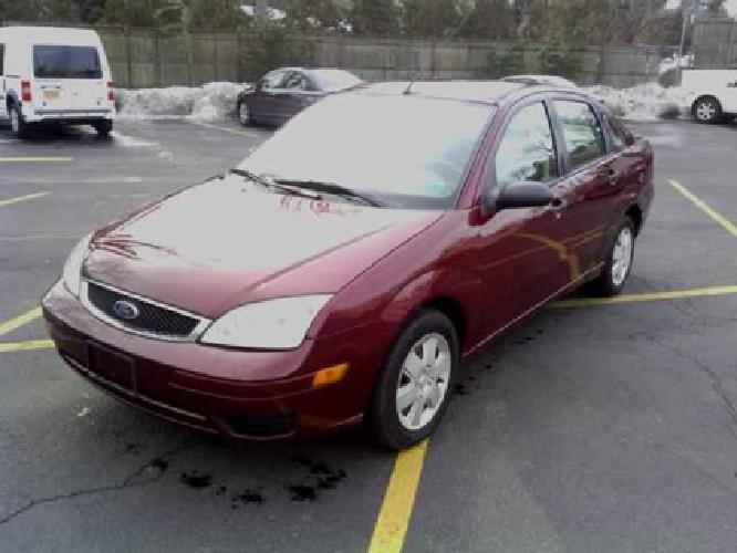 2006 ford focus 4dr sdn zx4 red, 183,800 mi, driver air bag in harrison, ny