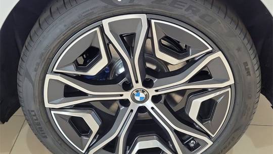 2025 BMW iX