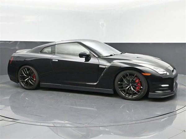 2013 nissan gt-r in chicago, illinois