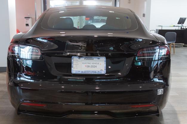 2024 tesla model s base