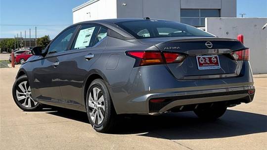 2025 Nissan Altima