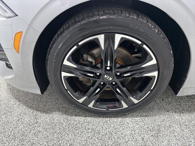 2021 kia k5 gt-line