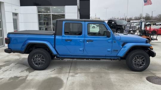 2024 Jeep Gladiator