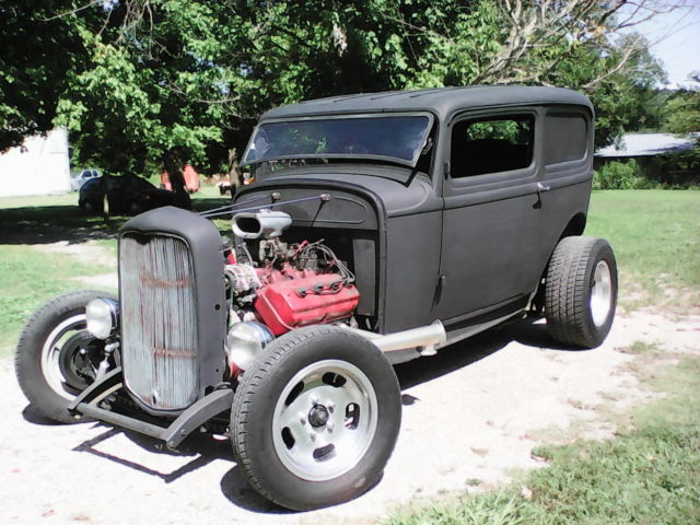 1932 ford sedan 331 hemi new frame triangulated four link super bell drop axle