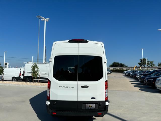 2020 ford transit-250 base