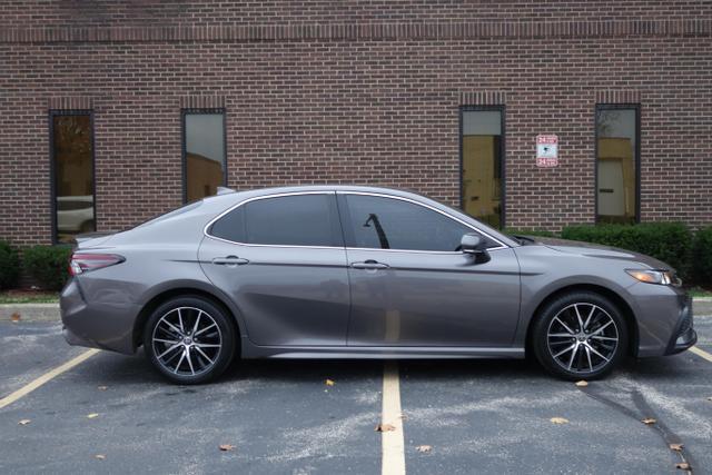 2023 toyota camry se