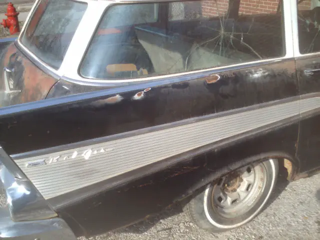 4-door station wagon, v8, 2-barrel, 700r4 automatic