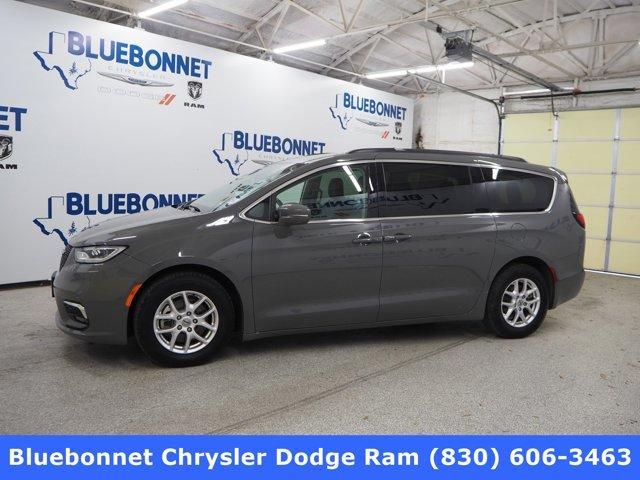 2022 chrysler pacifica touring-l
