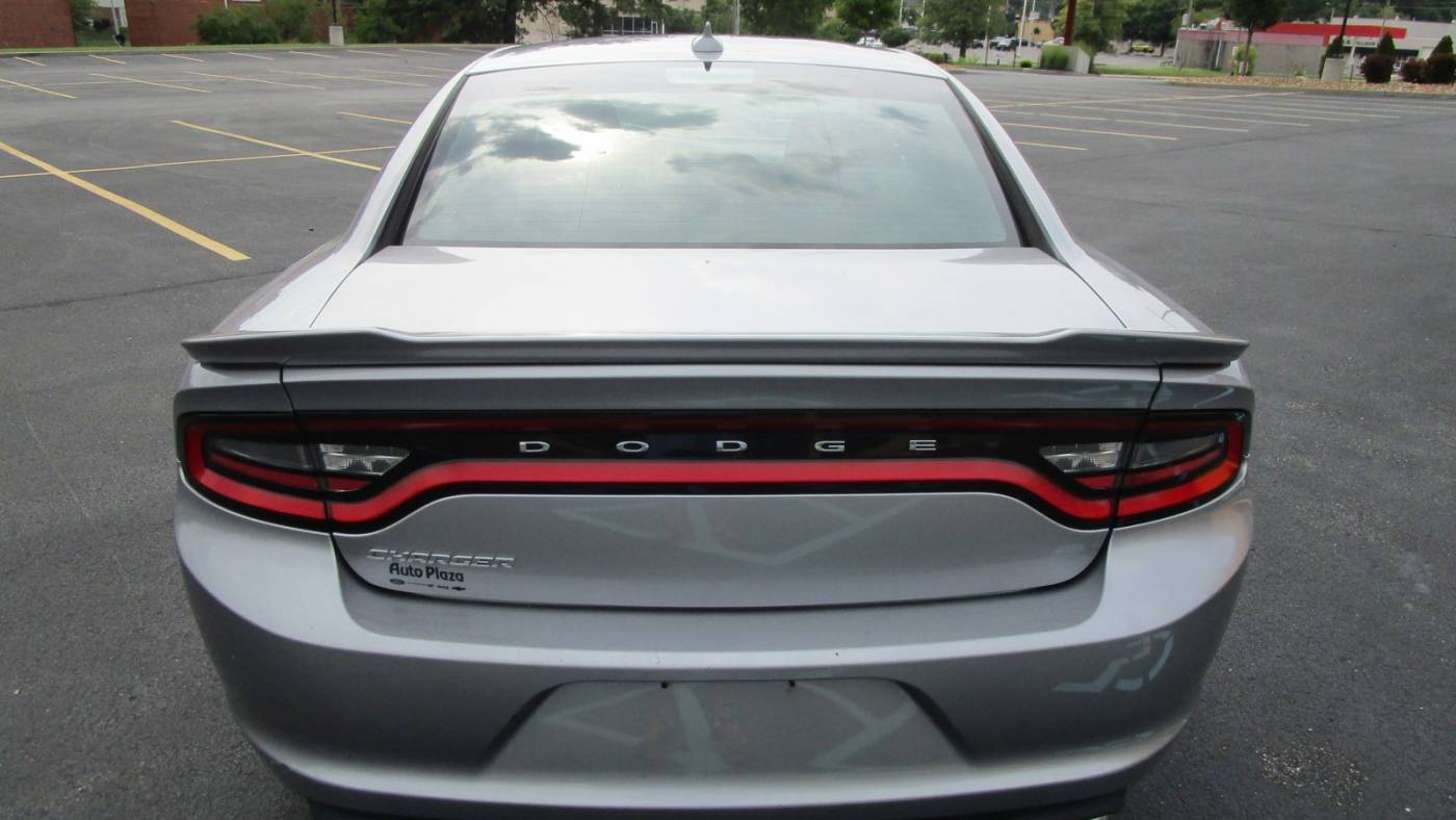 2016 dodge charger sxt